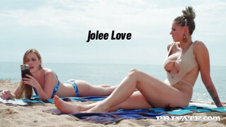Jolee Loveot a strandon szedik fel egy kicsike análba baszásra