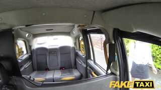 Fake Taxi - Csöcsös tetovált milf megbaszva