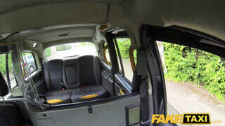 Fake Taxi - Luna Toxxxic a kurva turista