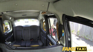 Fake Taxi - Hatalmas kannás milf fuvarért közösül