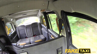 Fake Taxi - Lexi Lou análba dugva a taxiban
