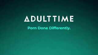 ADULT TIME - Karina Grand alaposan hátsó bejáratba baszva