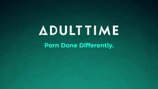 ADULT TIME - Jemma Valentine a dögös világos szőke milf