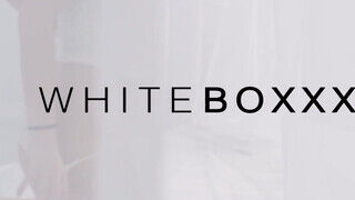 WhiteBoxxx - megujjaztam magam a hapsim mellett