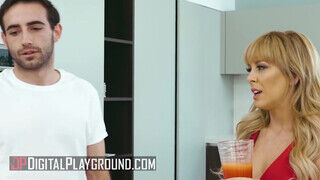 DigitalPlayground - Adriana Chechik és Cherie Deville hármasban dugnak