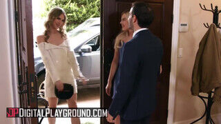 DigitalPlayground - Anya Olson és Monique Alexander megosztják a kárót