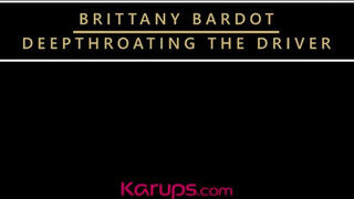 Karups - Brittany Bardot a dögös világos szőke milf