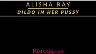 Karups - Alisha Ray a felizgult világos szőke milf