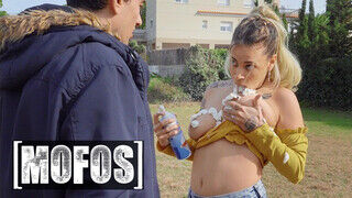 MOFOS - Shaynna Lover a méretes cicis latina milf